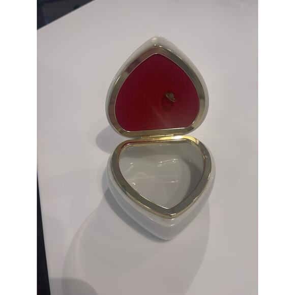 Vintage Heart Shaped OTAGIRI Porcelain Cat and Ballet Slipper Music Box "Memory" - Picture 6 of 7